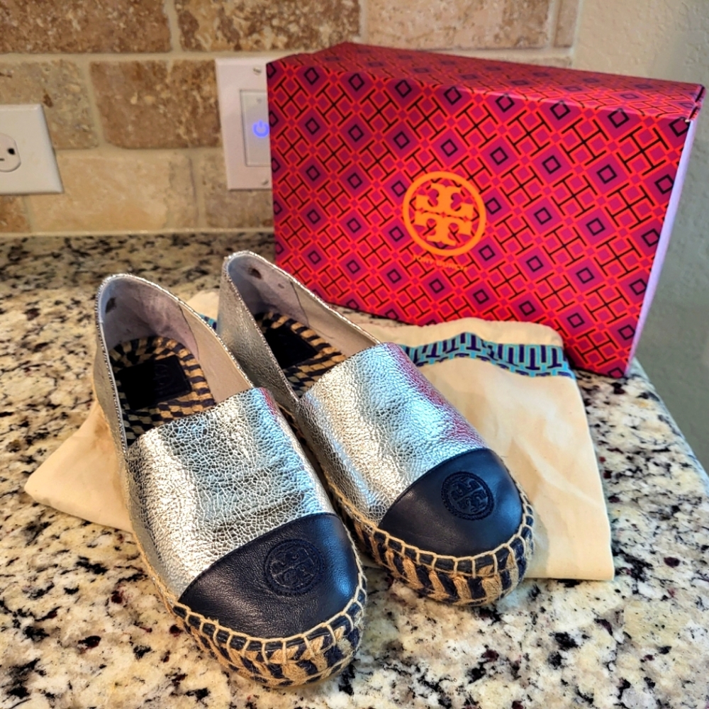 Tory Burch Crackled Metallic Leather Cap-Toe Espadrille Shoes Size 8